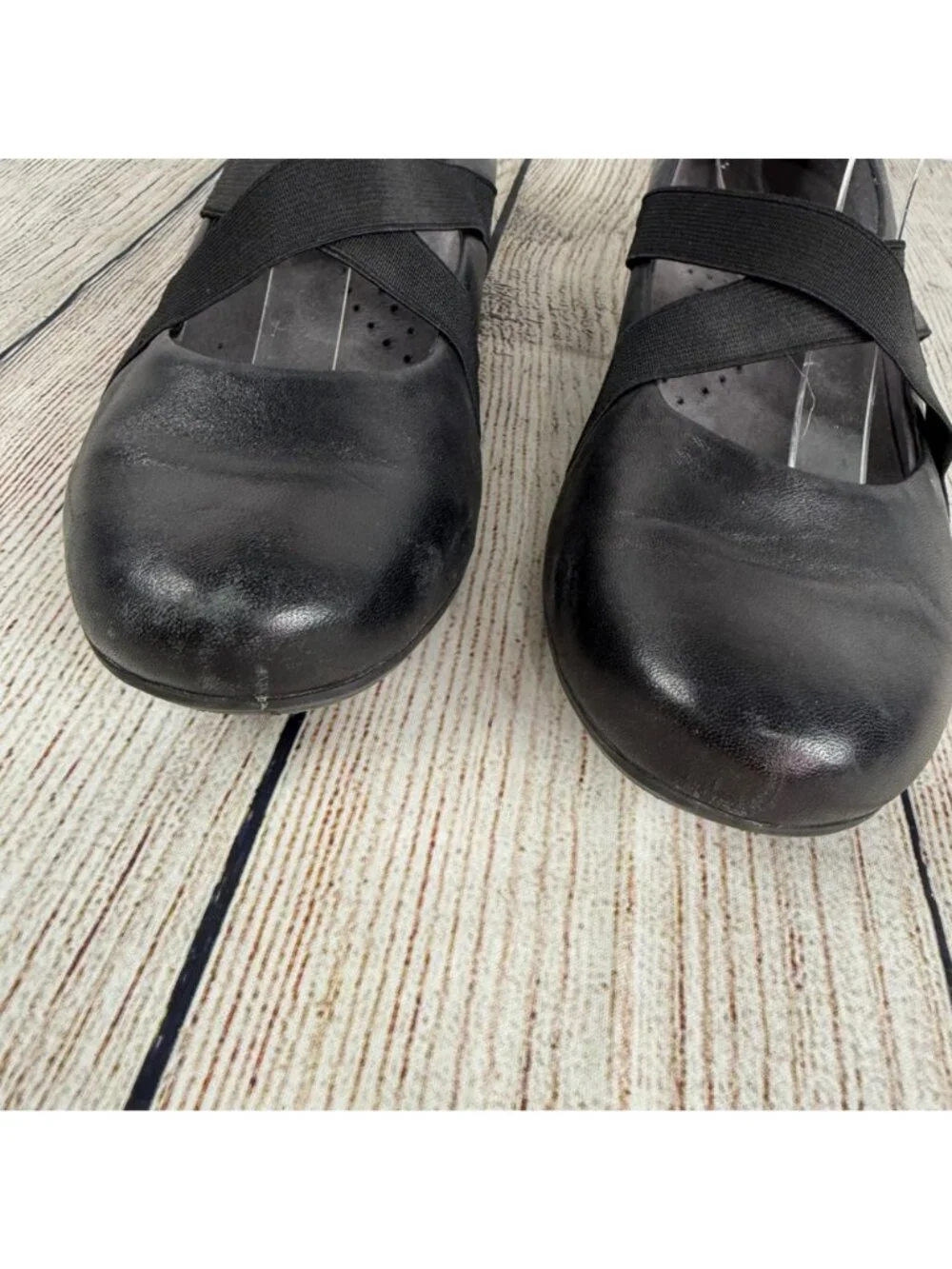 Softwalk Waverly Flats Shoes Hidden Wedge Heel Crisscross Stretch Straps Sz 7.5W
